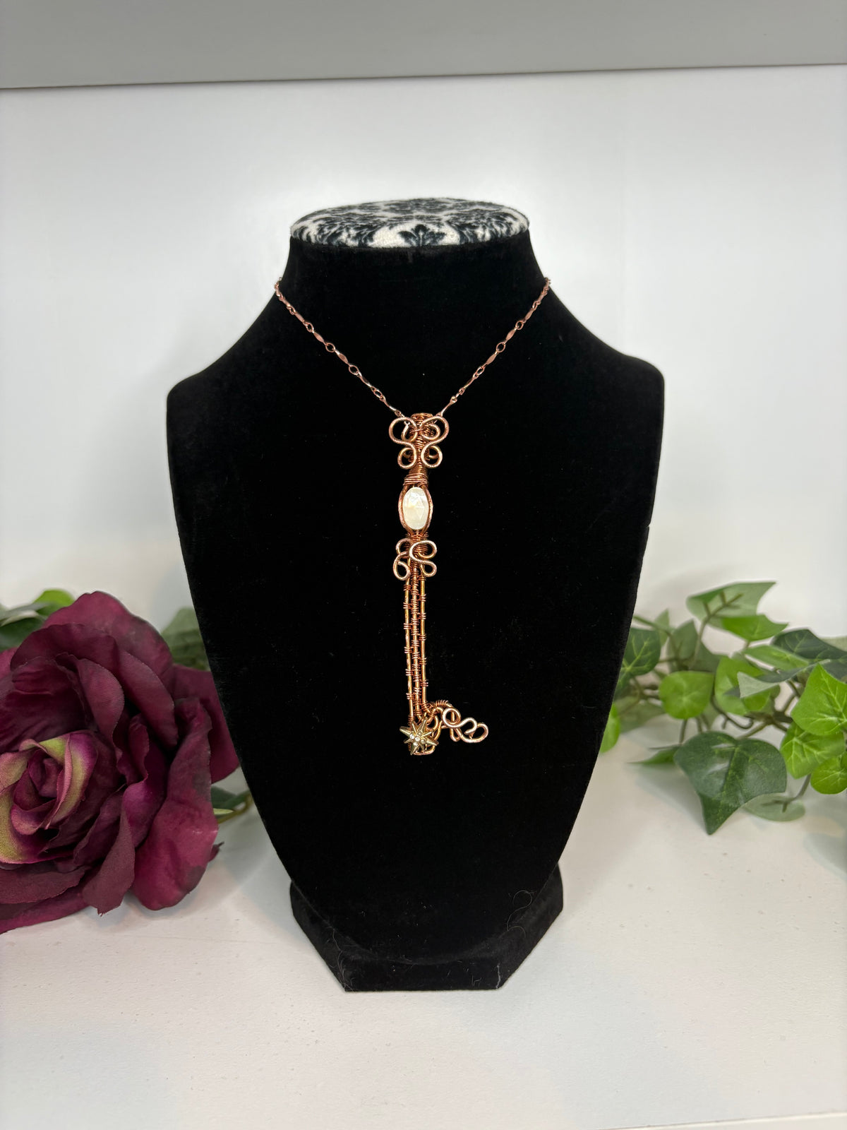 Lunar Rosa Mother of Pearl Key
