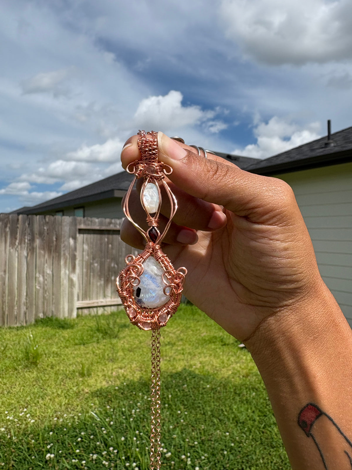 Mariselle Moonstone Pendant