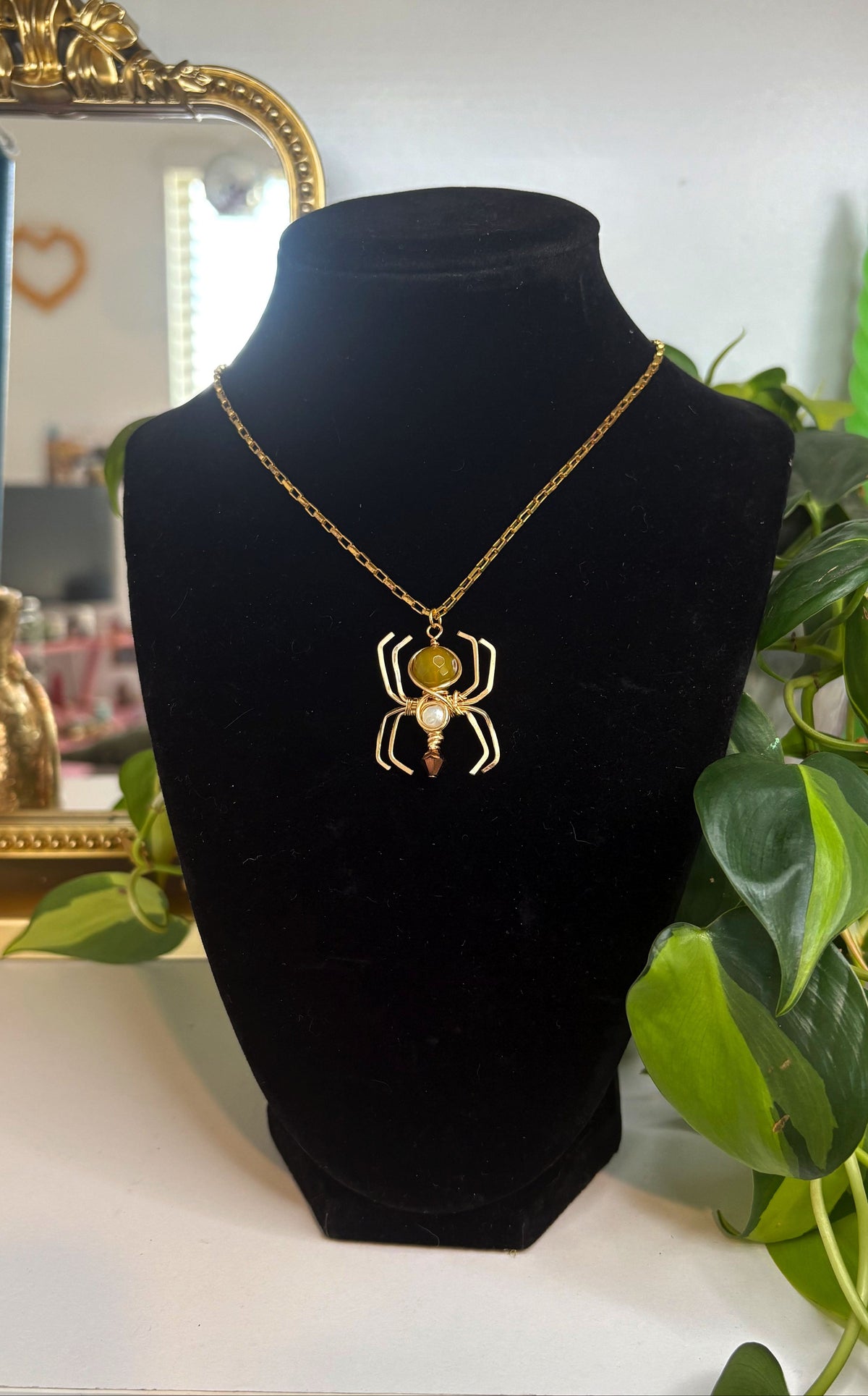 Agate Whispering Weaver Pendant