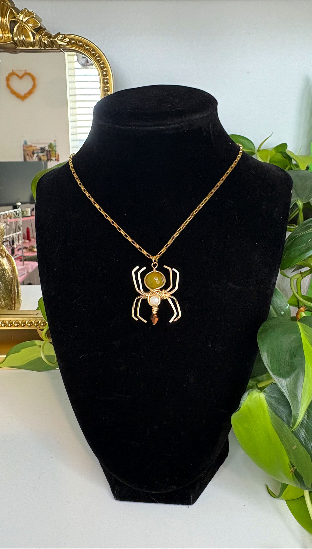 Agate Whispering Weaver Pendant